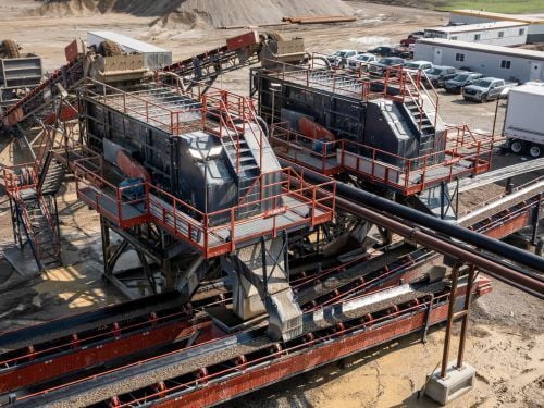 Modular aggregate wash plant with Fusion screens and fines recovery system.