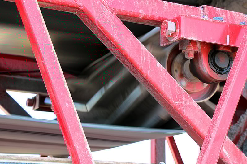 Chevron Wing Pulley in application on conveyor