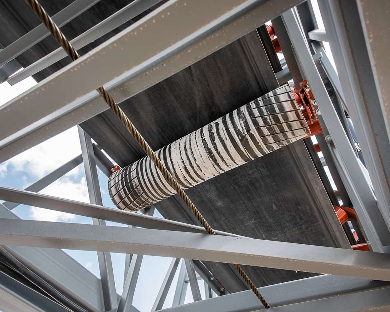 Navigator Return Roll under conveyor belt