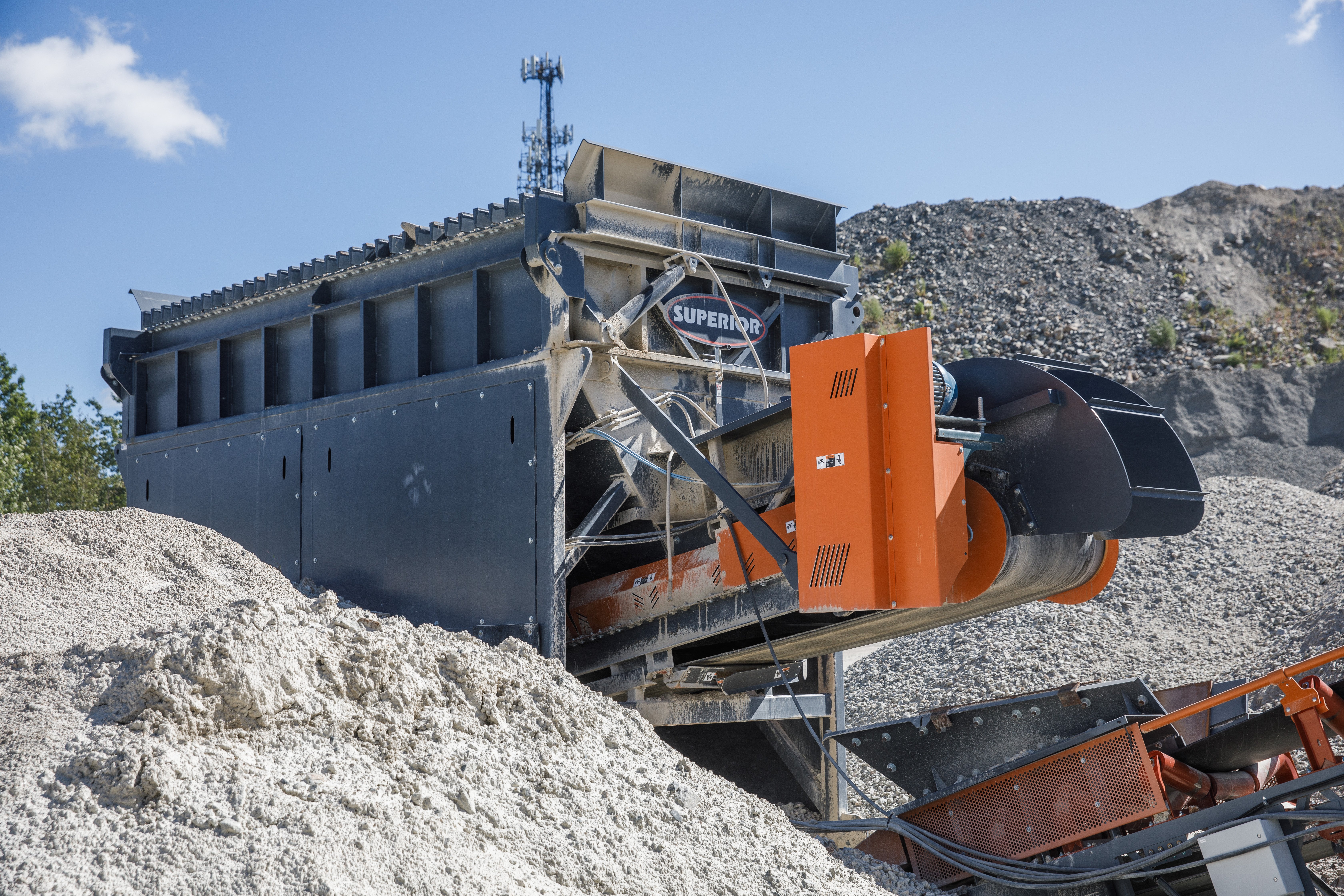 feed hopper at ONYX Corporation_Sterling MA_050