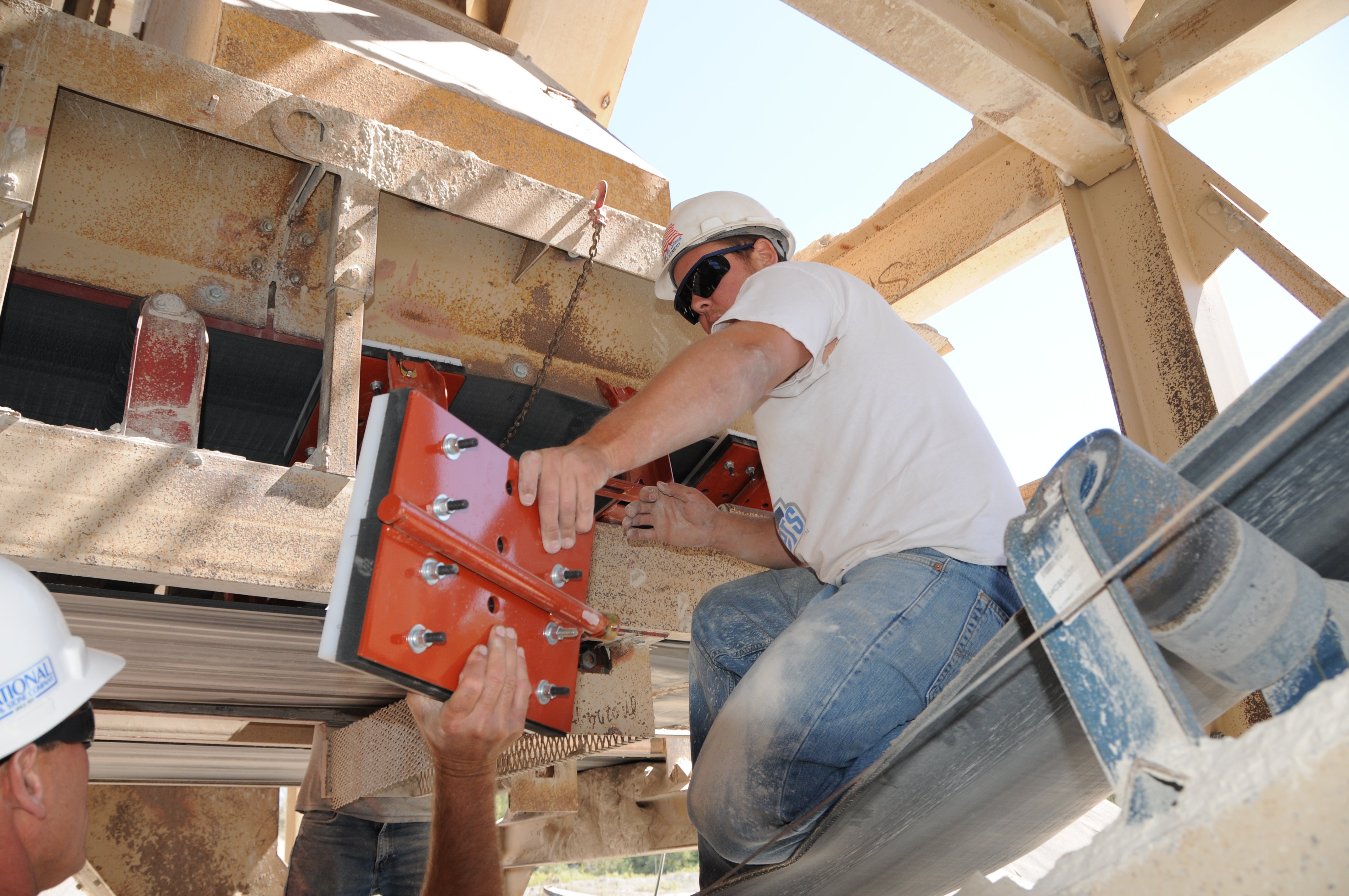 Conveyor sealing system at National Lime and Stone_Bucyrus OH_2009_0055