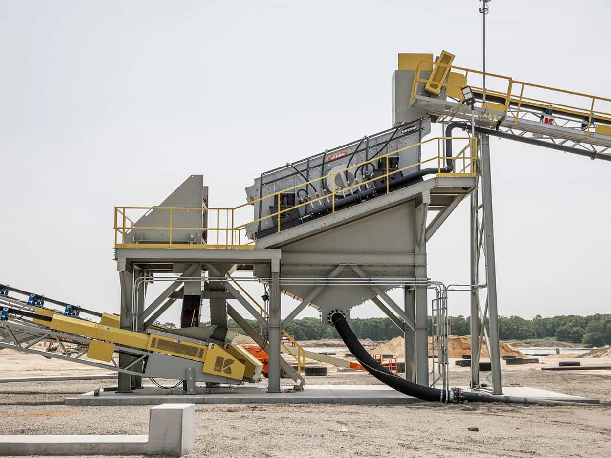 Anthem inclined screen working in asphalt production at Seashore Asphalt Construction