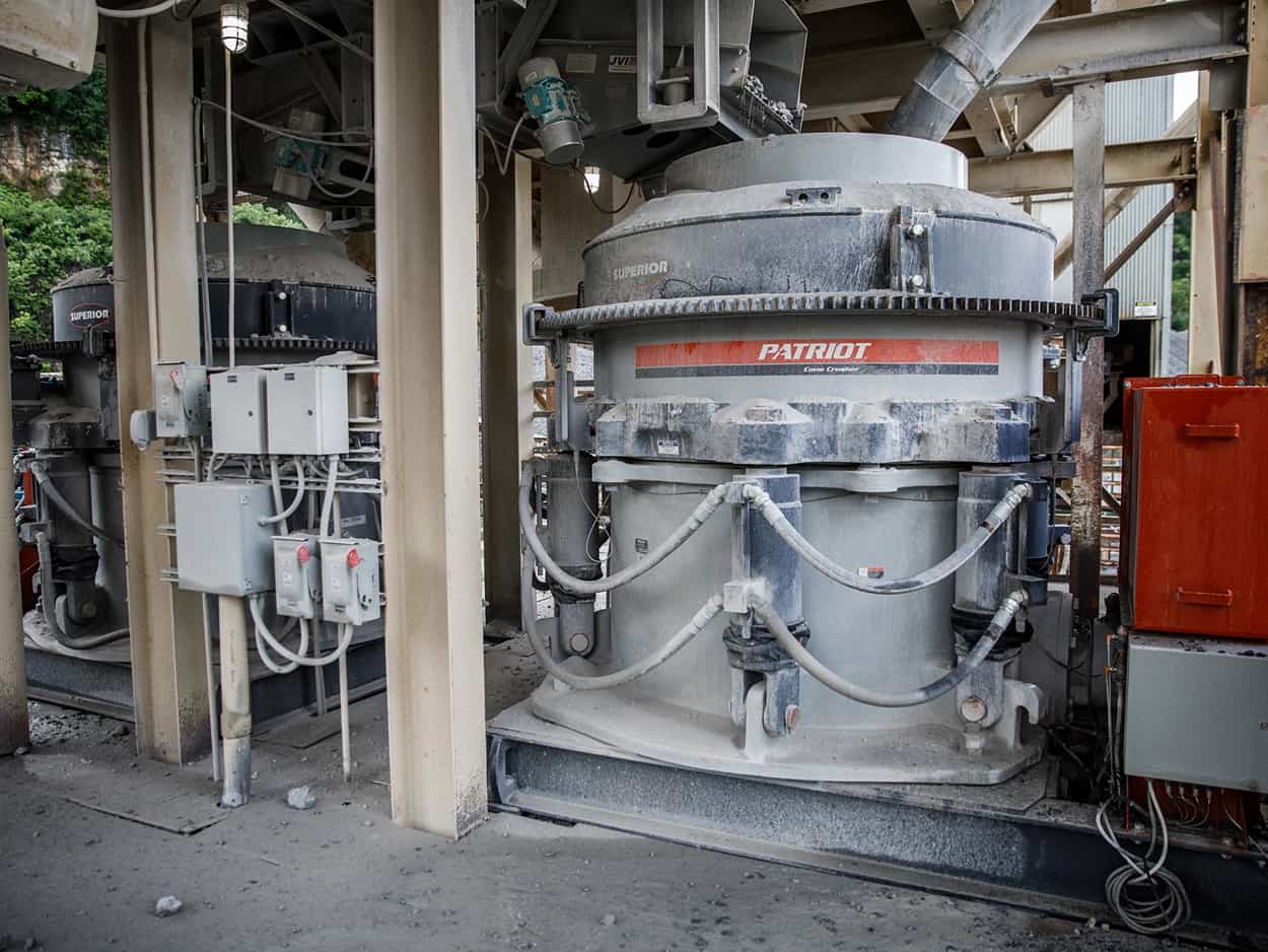 Two Patriot Cone Crushers operate side by side at York Building Products’ Lincoln Quarry in Thomasville, Pennsylvania.