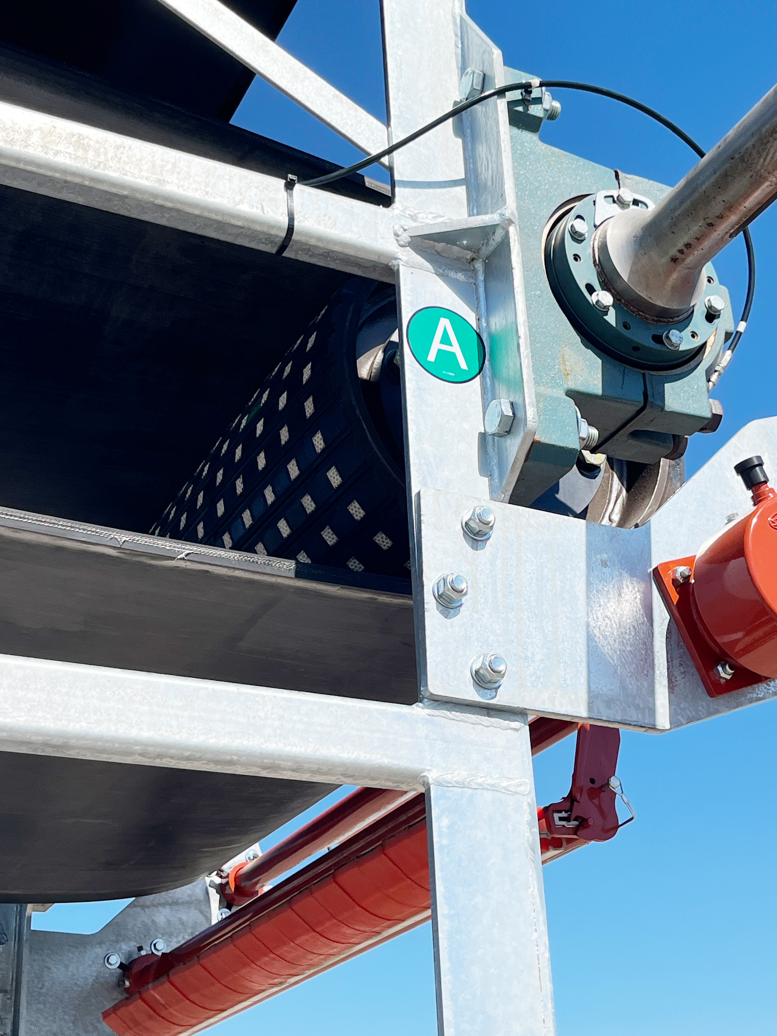 ceramic pulley lagging tail end belt scraper click tensioner