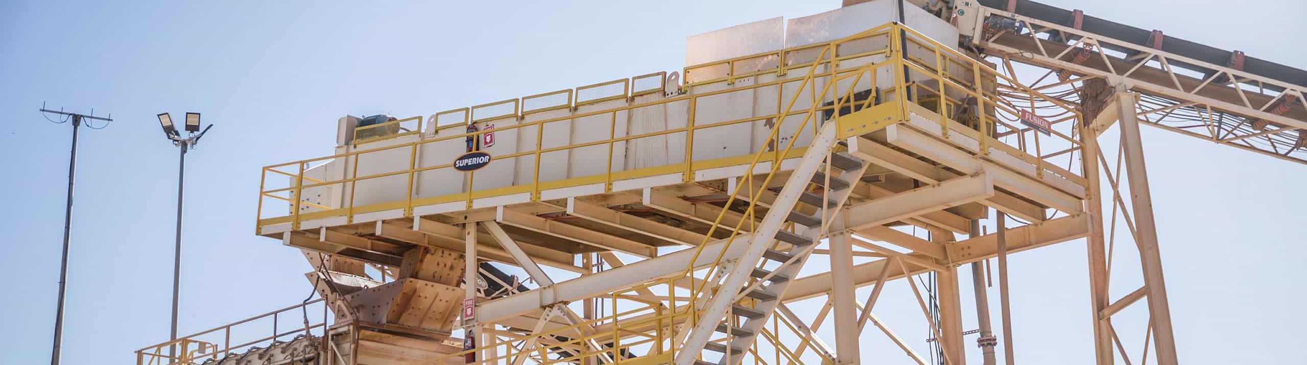 Log Washer atop a Fusion® Modular wash plant as it feeds into a Guardian® Horizontal Screen