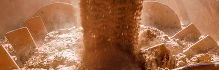 material discharging into sand screw / Aggredry Washer