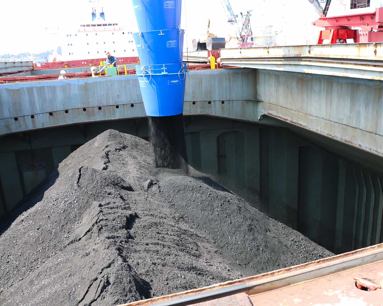 loading ship with TeleStacker Conveyor