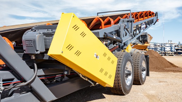 RazerTail Truck Unloader | Transfer Dry Bulk | Superior Industries