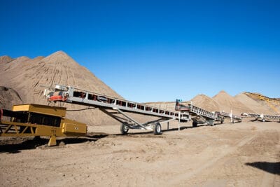 slide stac Sundre Sand and Gravel - North Dakota (2015-10)007 stacking conveyors in North Dakota